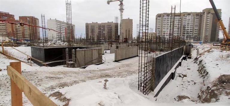 Завершается строительство цокольного этажа школы в микрорайоне «Метростроитель»