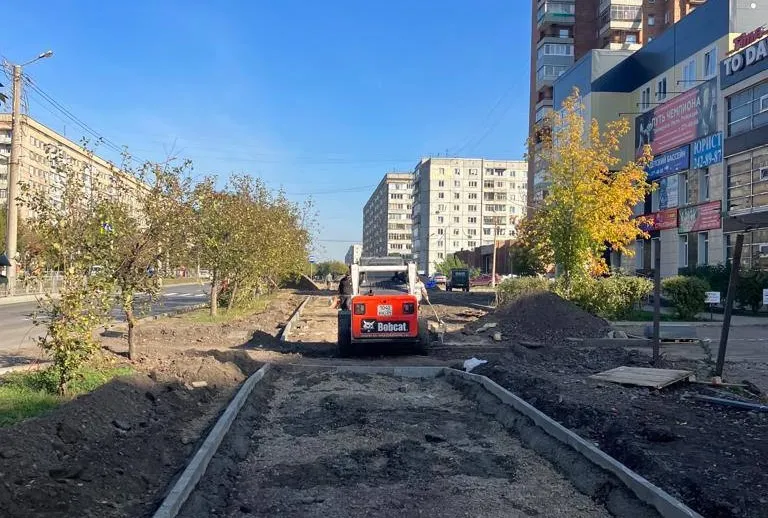 В Красноярске начали благоустраивать улицу Щорса после ремонта теплосетей