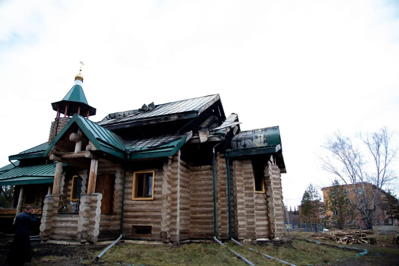 Красноярцев просят помочь восстановить сгоревший храм в Кедровом