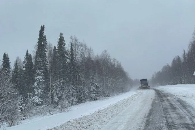 Трассы Красноярского края засыпало снегом