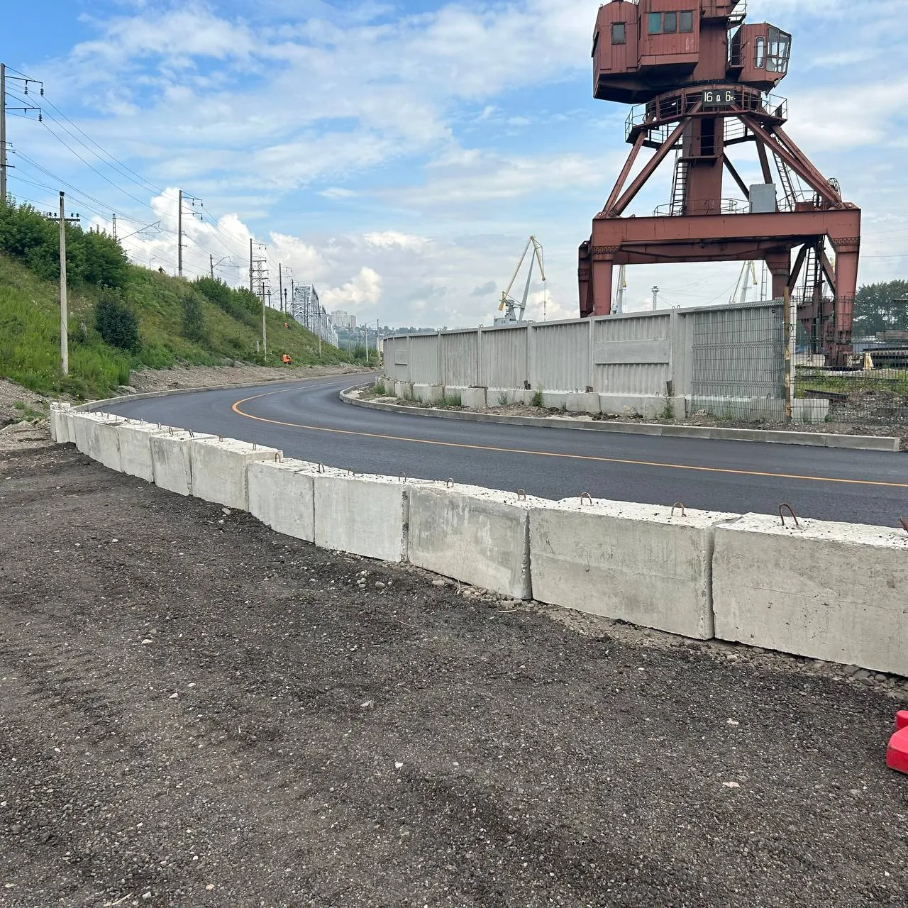 На развязке из Пашенного в «Тихие зори» в Красноярске организуют временный объезд