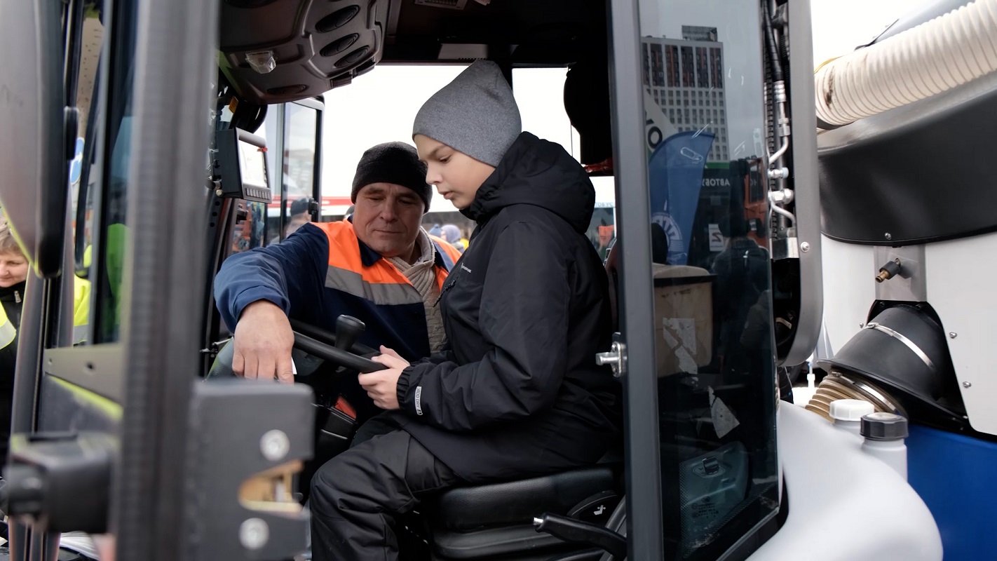 Мэрия Потрогай автобус