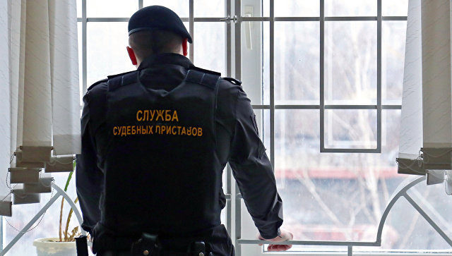 Приставы Красноярска арестовали 10 машин алиментщиков