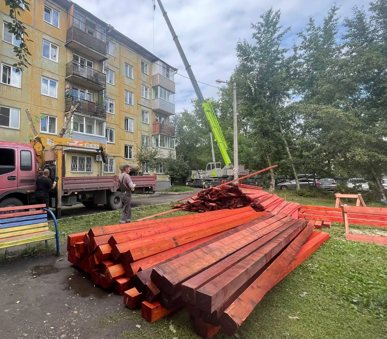 В Красноярске продолжают ликвидировать последствия пожара в многоквартирном доме на Маяковского