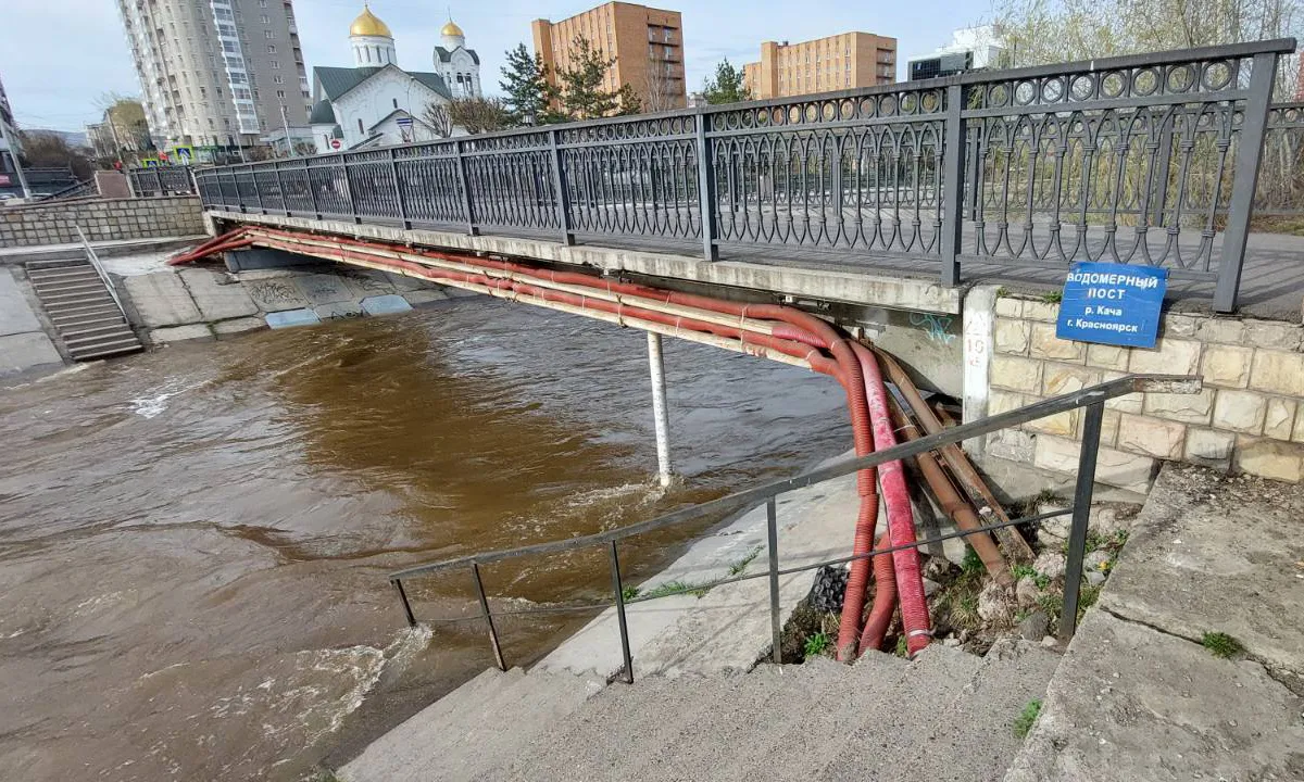 В Красноярске уровень воды в Каче опустился на 10 сантиметров