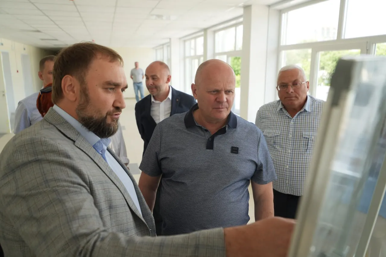 школа
Логинов
