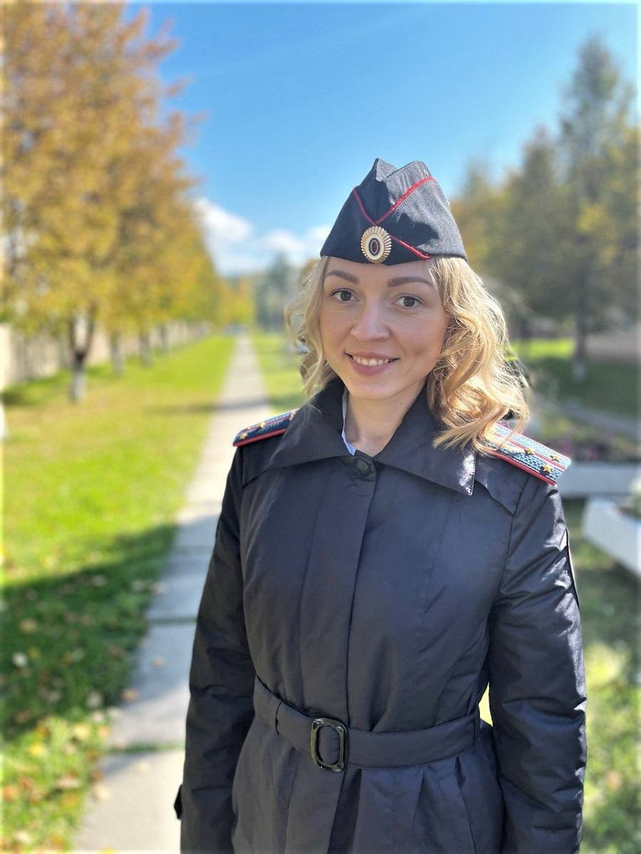 В Железногорске молодая сотрудница полиции задержала подозреваемого в мошенничестве