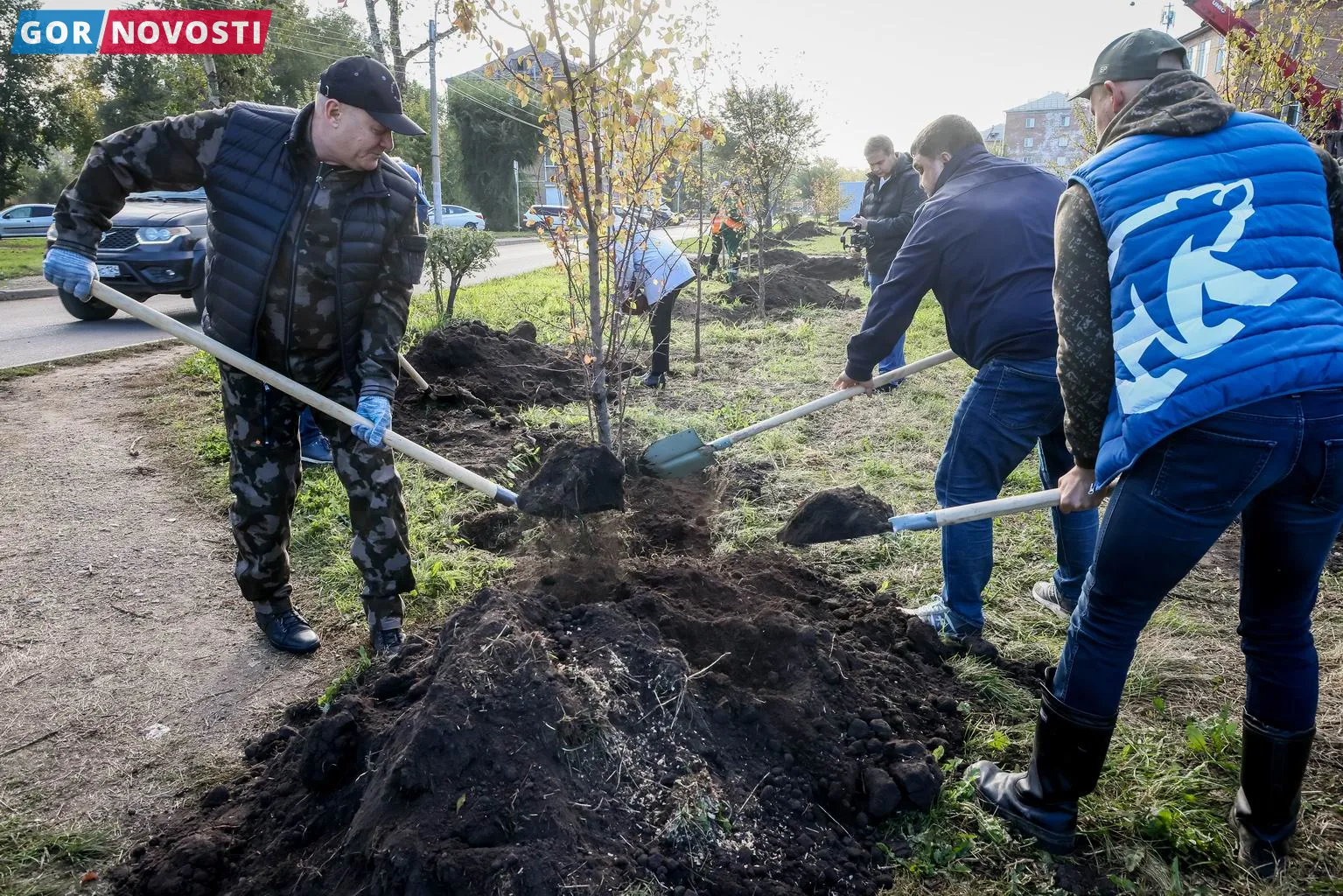Мэр Красноярска принял участие  в высадке деревьев.
Дмитрий Шабалин