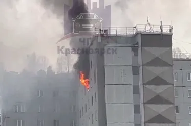 Женщина и ребенок погибли во время пожара в красноярском общежитии