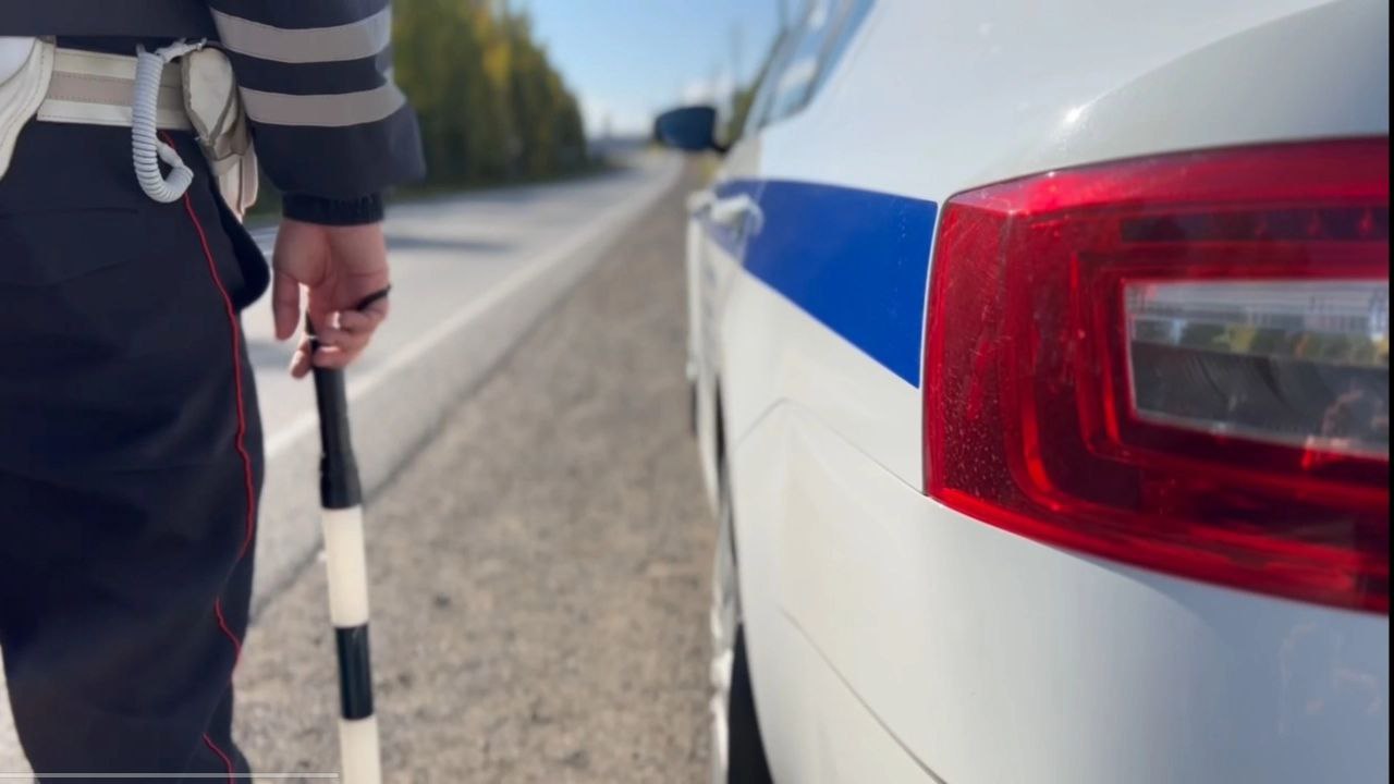 В Красноярске в аварии на парковке «Планеты» пострадал 14-летний водитель электросамоката