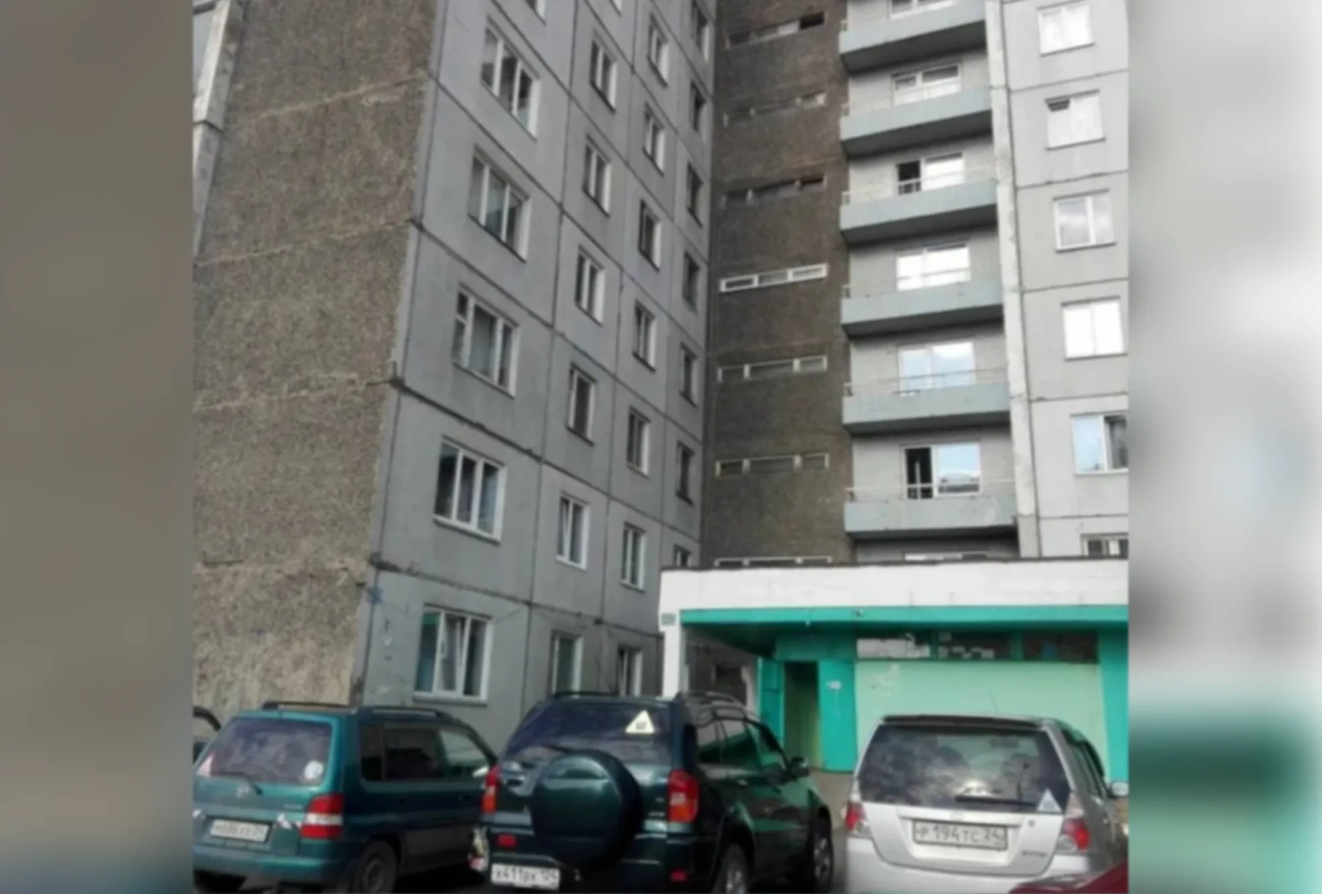 Красноярку осудили за падение из окна 5-летней дочери