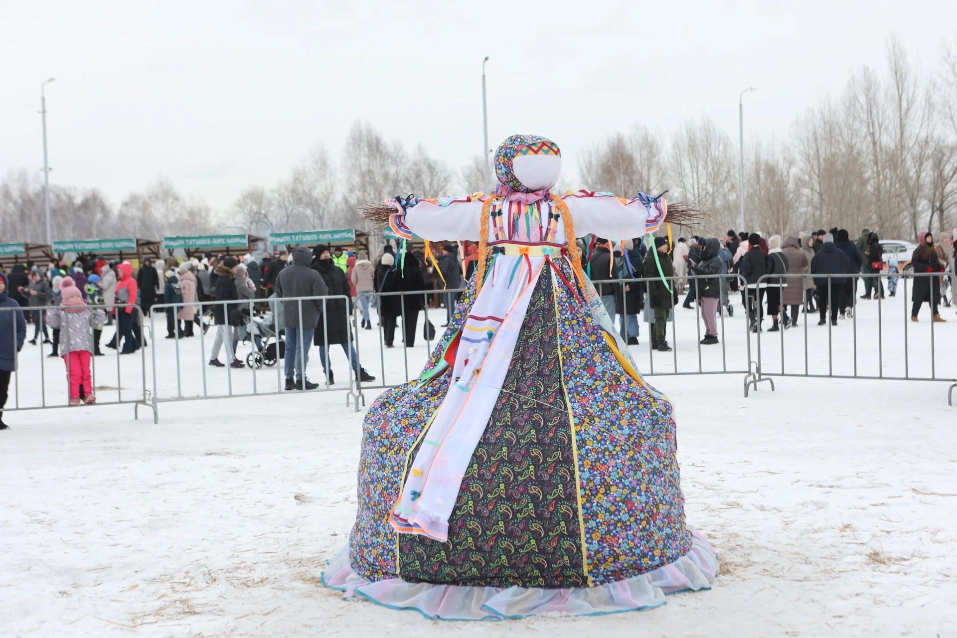В Красноярске широко отгуляли Масленицу