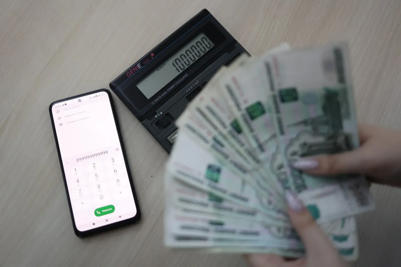 Житель Зеленогорска с супругой перевел мошенникам 8,6 млн рублей