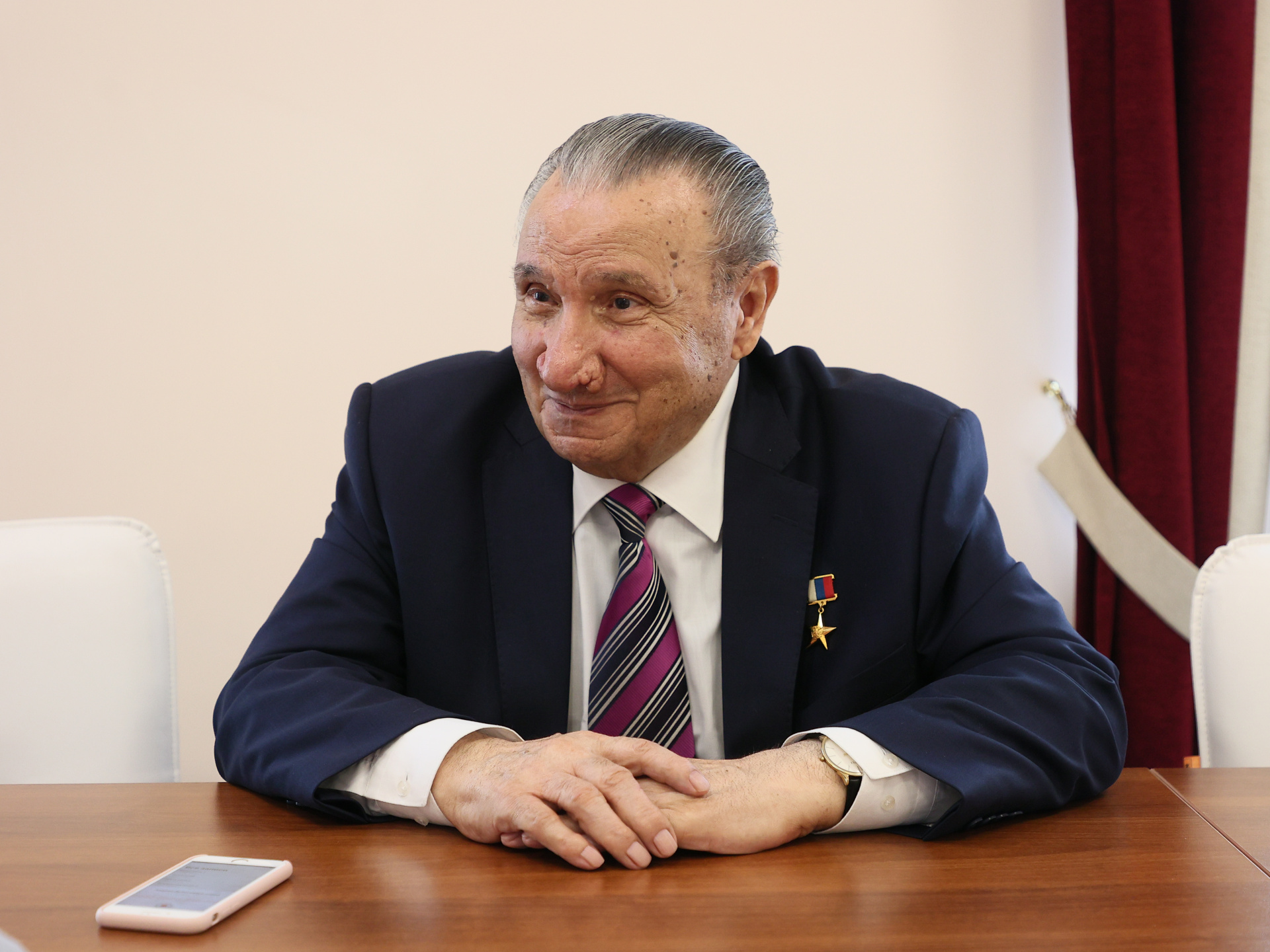 «Нельзя вмешиваться в душу народа». Исхак Машбаш о дружбе с Астафьевым, вреде графоманов и знаменитом меценате