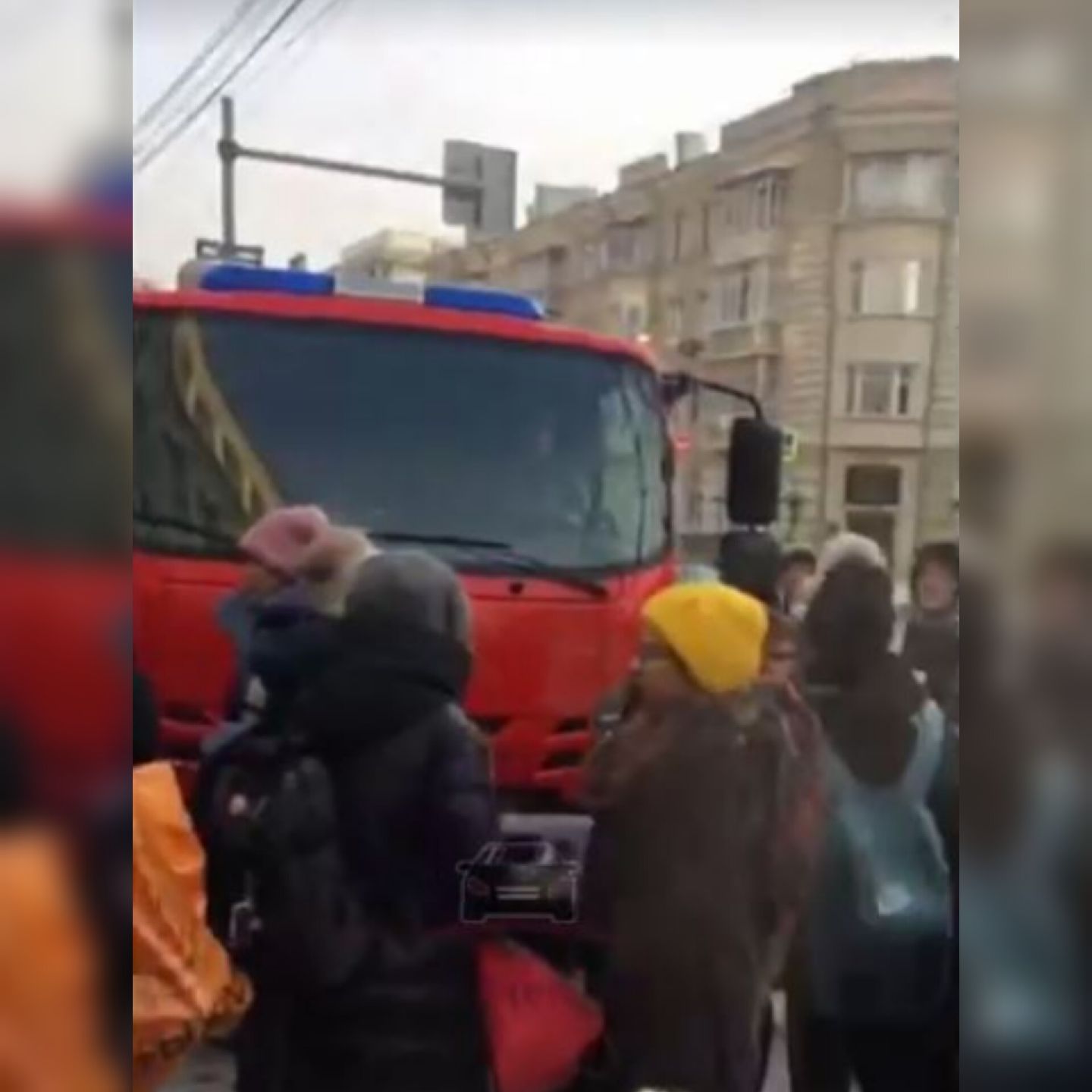 В Красноярске из-за задымления эвакуировали учеников школы №10