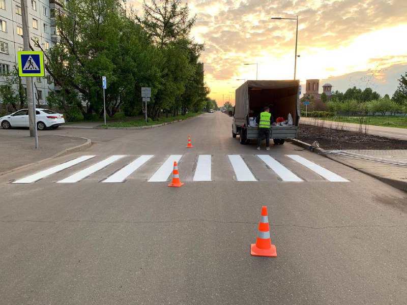 В Красноярске 1 июня дорожную разметку нанесли на улицы Октябрьского района
