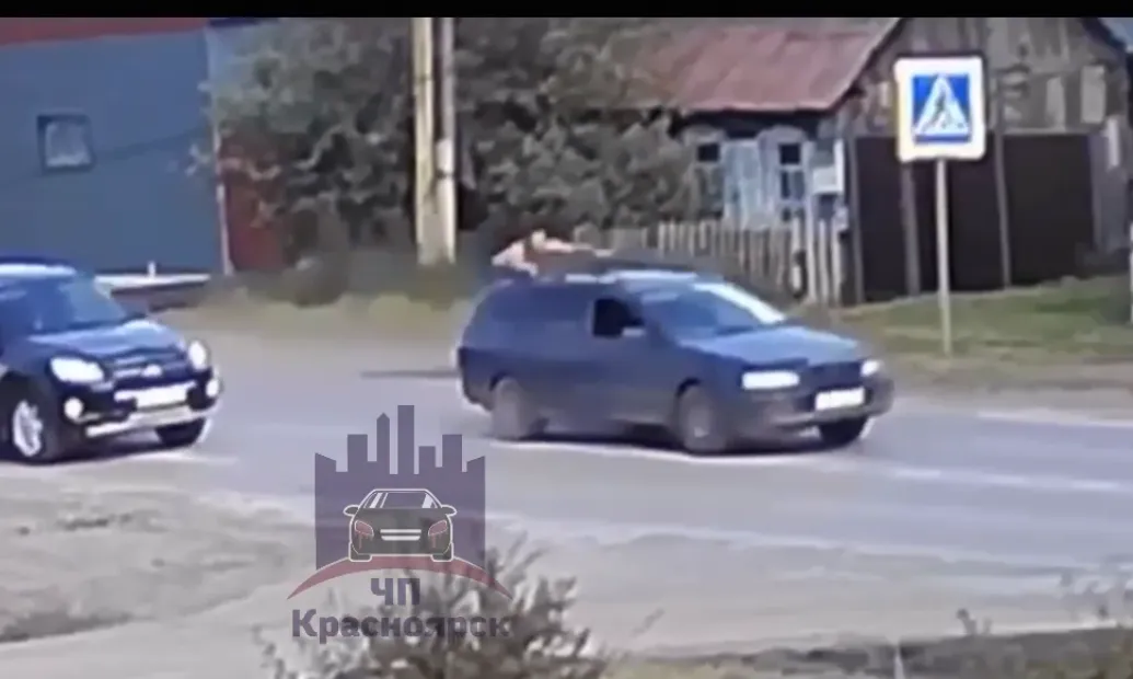 В Красноярском крае мужчина угнал автомобиль и прокатил сына его владельца на крыше