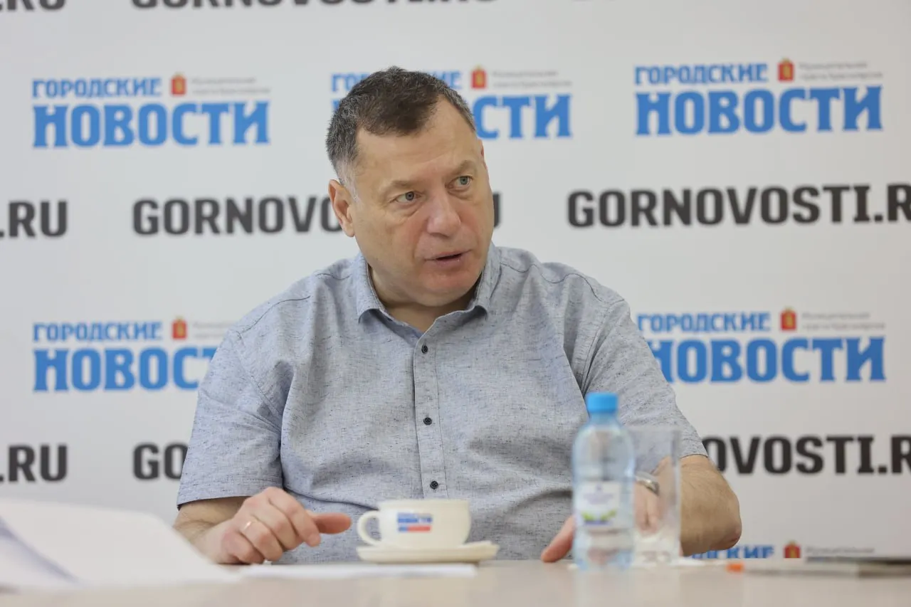 «Ждут родных с победой». Юрий Швыткин о принятых законах, о работе с жителями и поездках в зону СВО