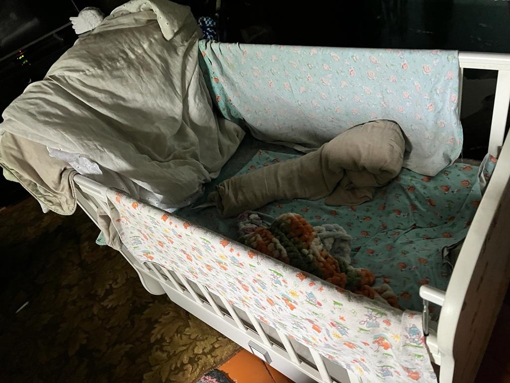 В Нижнеингашском районе края 8-месячный ребёнок погиб от падения из рук пьяного дедушки
