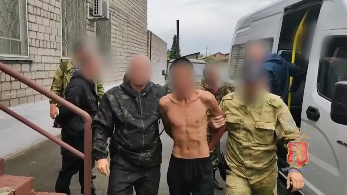 На юге Красноярского края задержали жителя Республики Тыва, напавшего с ножом на 19-летнего парня