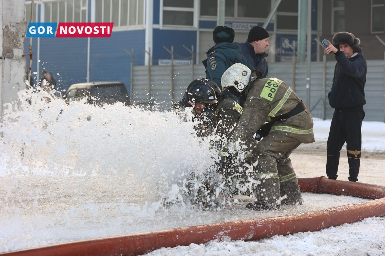 В Красноярске локализован крупный пожар на ул. Свердловской