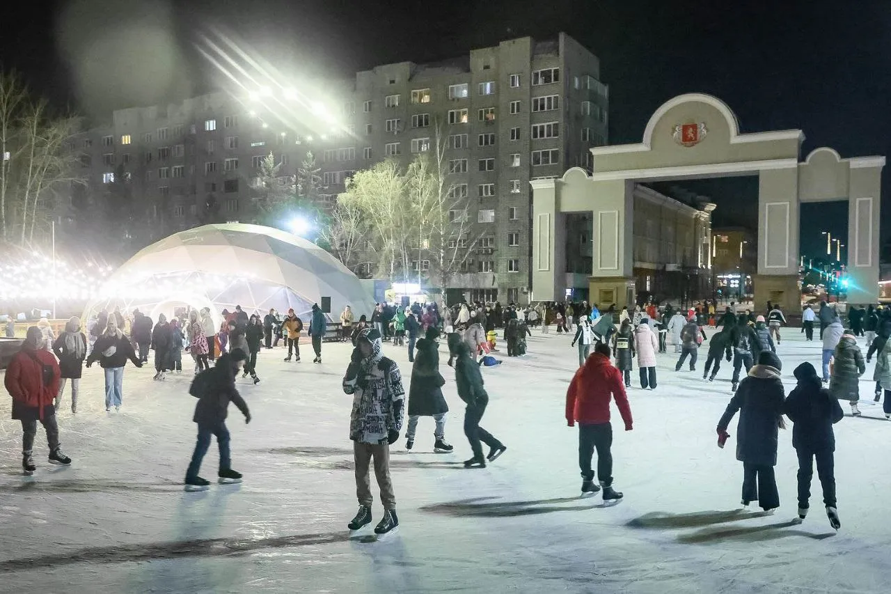 В Красноярске каток на площади Мира будет работать в новогоднюю ночь