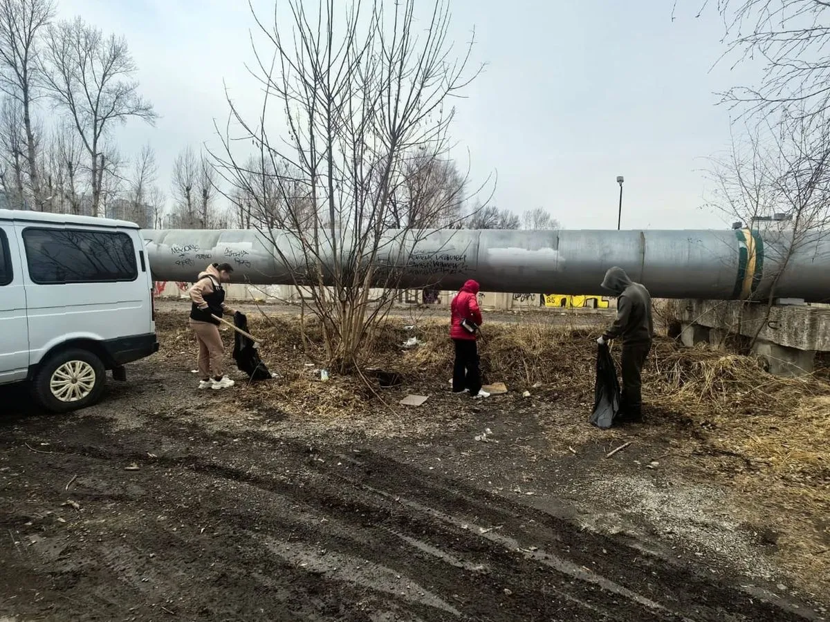 В Центральном районе Красноярска продолжается весенняя уборка