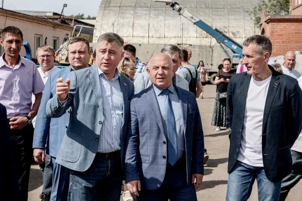 смотр техники
Дмитрий Шабалин