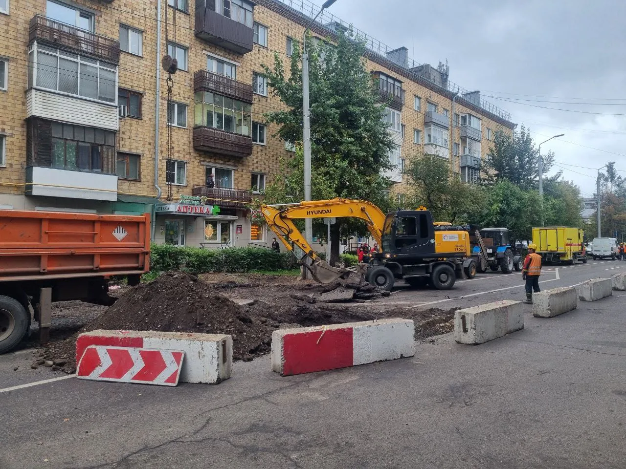 Улицу Парижской Коммуны в Красноярске частично перекрыли до утра