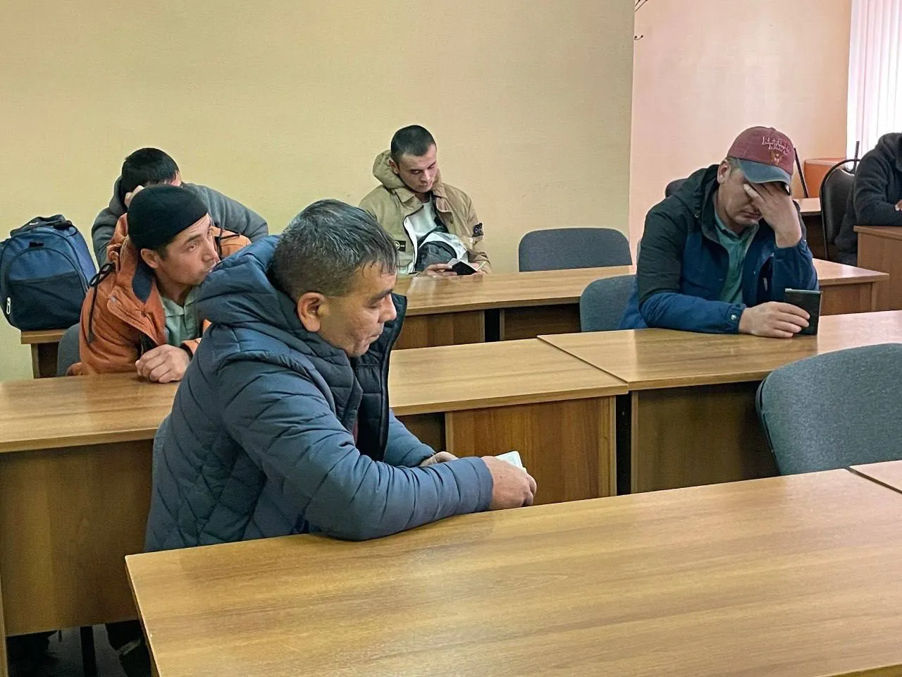 На Таймыре 10 мигрантов выдворят из страны за незаконный въезд на территорию края