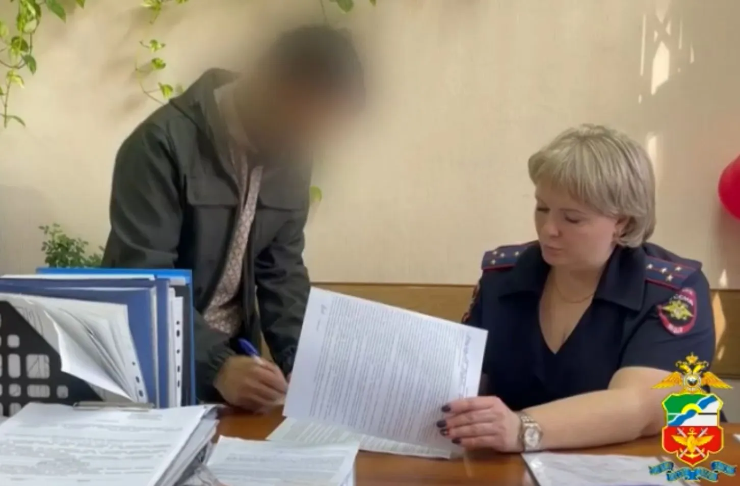 Шестерых мигрантов выдворят из страны после проверки на ж/д станции в Ачинске