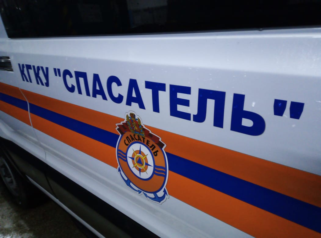 В Красноярске на улице 2-й Краснофлотской заметили масляные пятна в Енисее