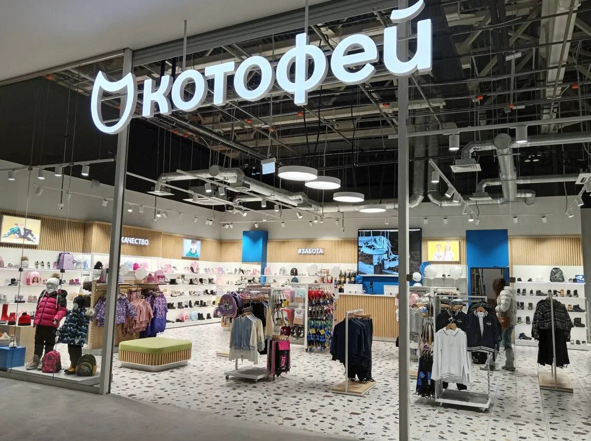 В Красноярске в ТРЦ «Планета» открылся магазин российского бренда детской одежды и обуви