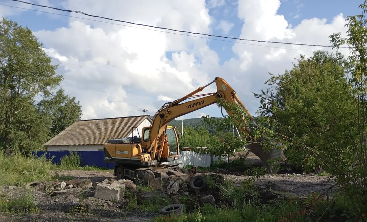 В Красноярске со Свердловского района вывезли более 622 КамАЗов мусора с начала года
