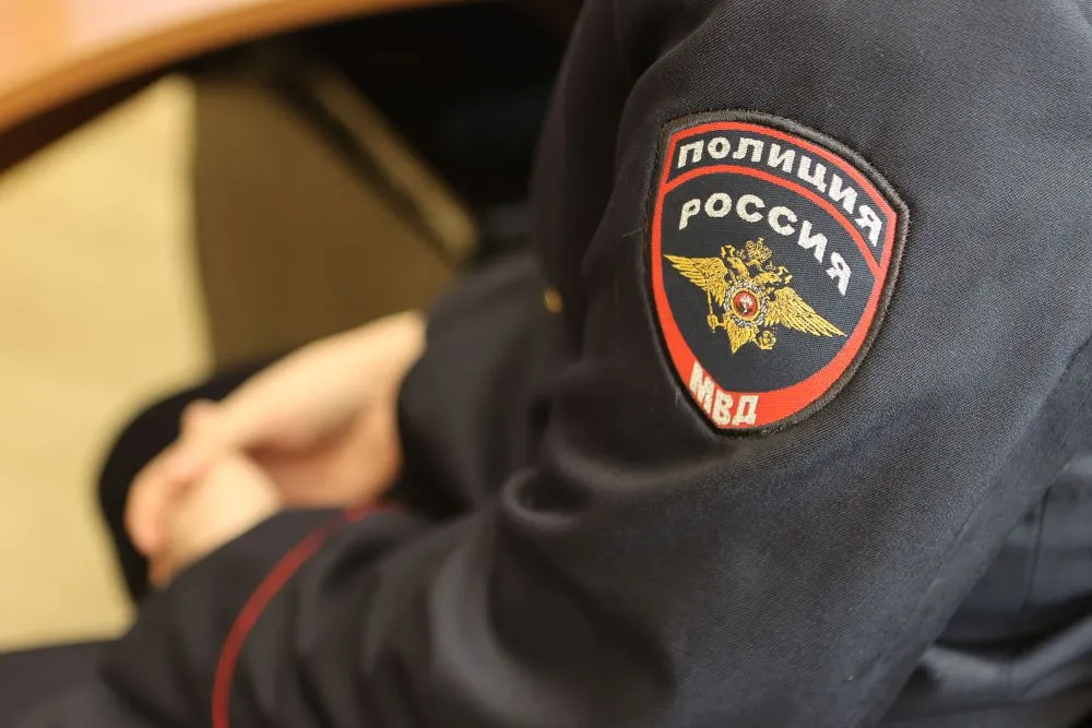 Под Красноярском от падения в реку спасли 30-летнего мужчину