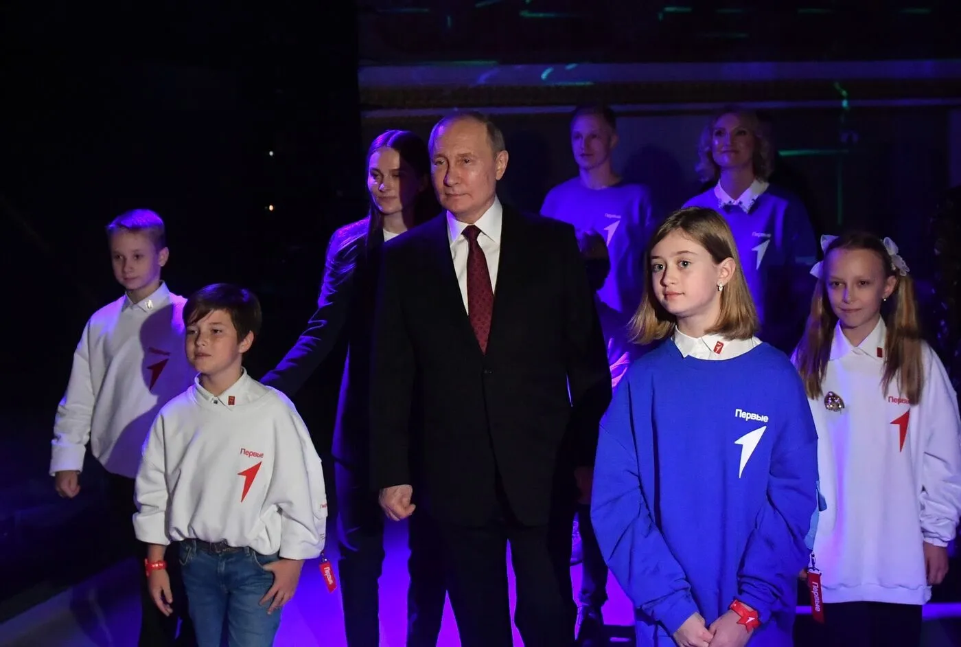 Экскурсию для Владимира Путина на выставке «Россия» провела 9-летняя школьница из Зеленогорска