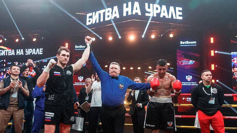 Боксер из Красноярского края Марк Петровский одержал пятую победу на профессиональном ринге