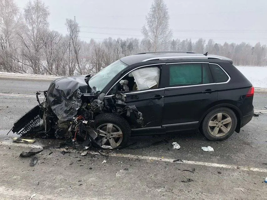 В Красноярском крае в лобовом ДТП на трассе погиб 37-летний мужчина