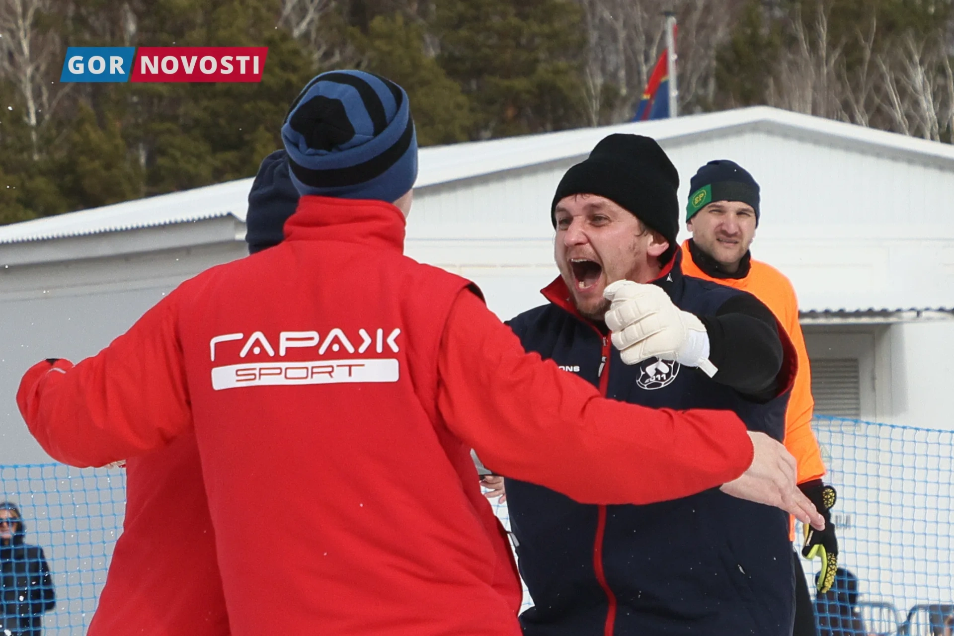 «Кайф от атмосферы»: на «Сопке» разыграли Суперкубок Красноярска по зимнему футболу