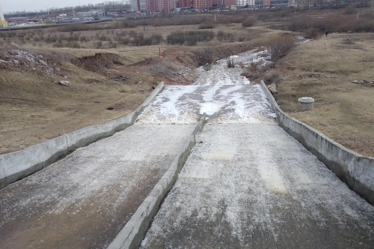 В Красноярске ежедневно контролируют уровень рек