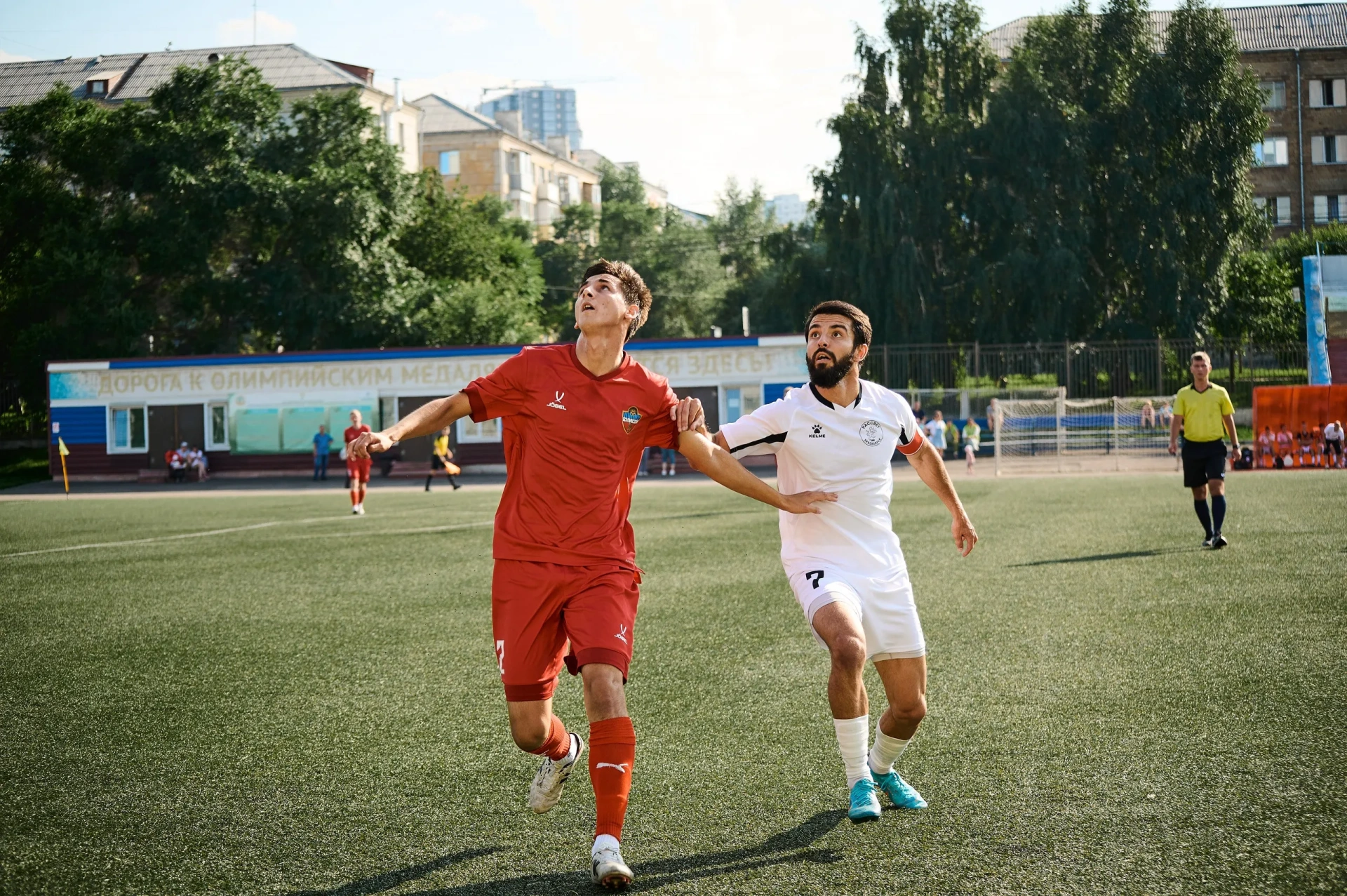 Две красноярские команды сыграют в чемпионате Сибири по футболу
