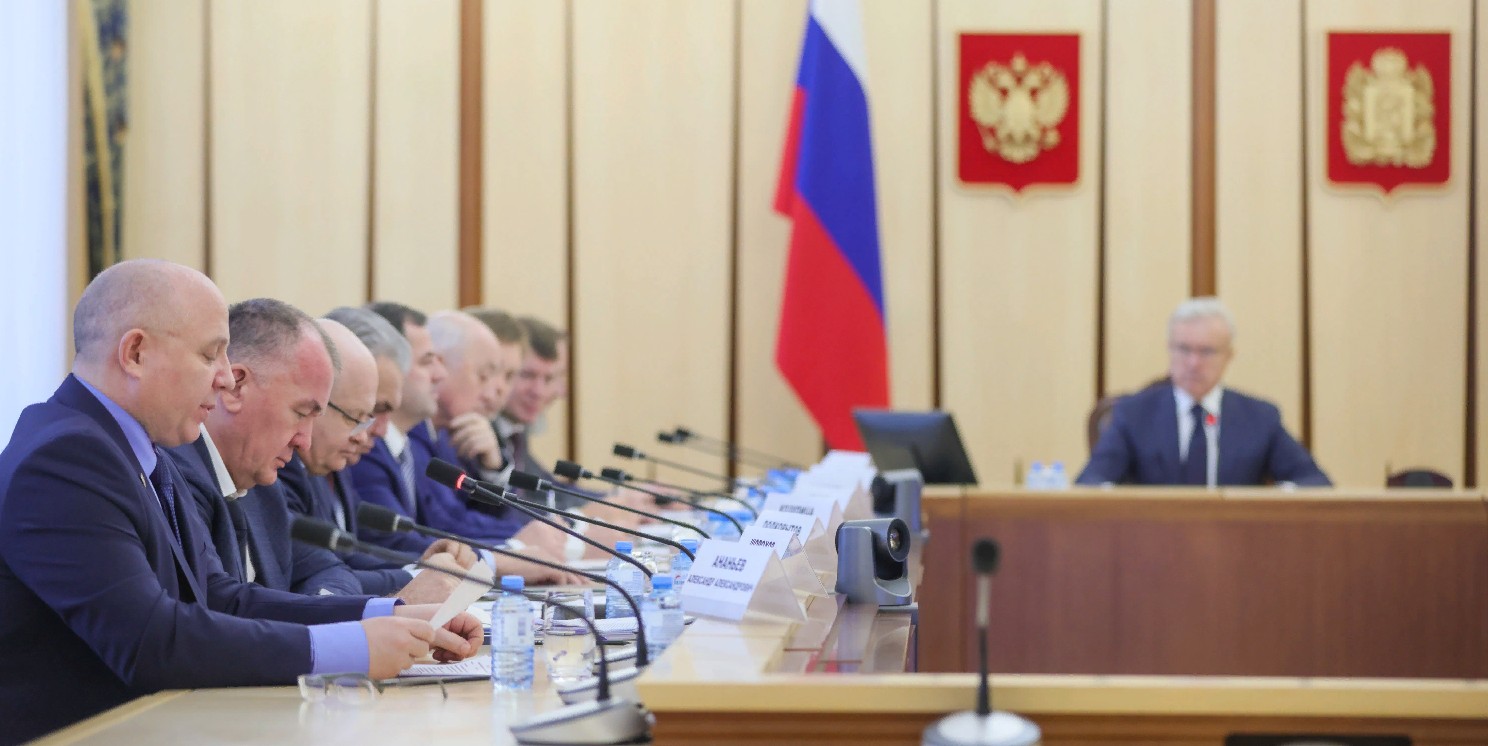 Александр Усс взял на контроль ситуацию с восстановлением водоснабжения поселка Приморск