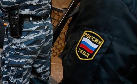 В Красноярске сотрудник ОВД при задержании ударил хулигана