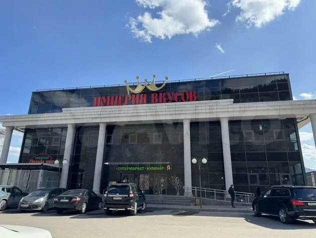 В Красноярске за 400 млн рублей продают ТЦ в микрорайоне Удачный