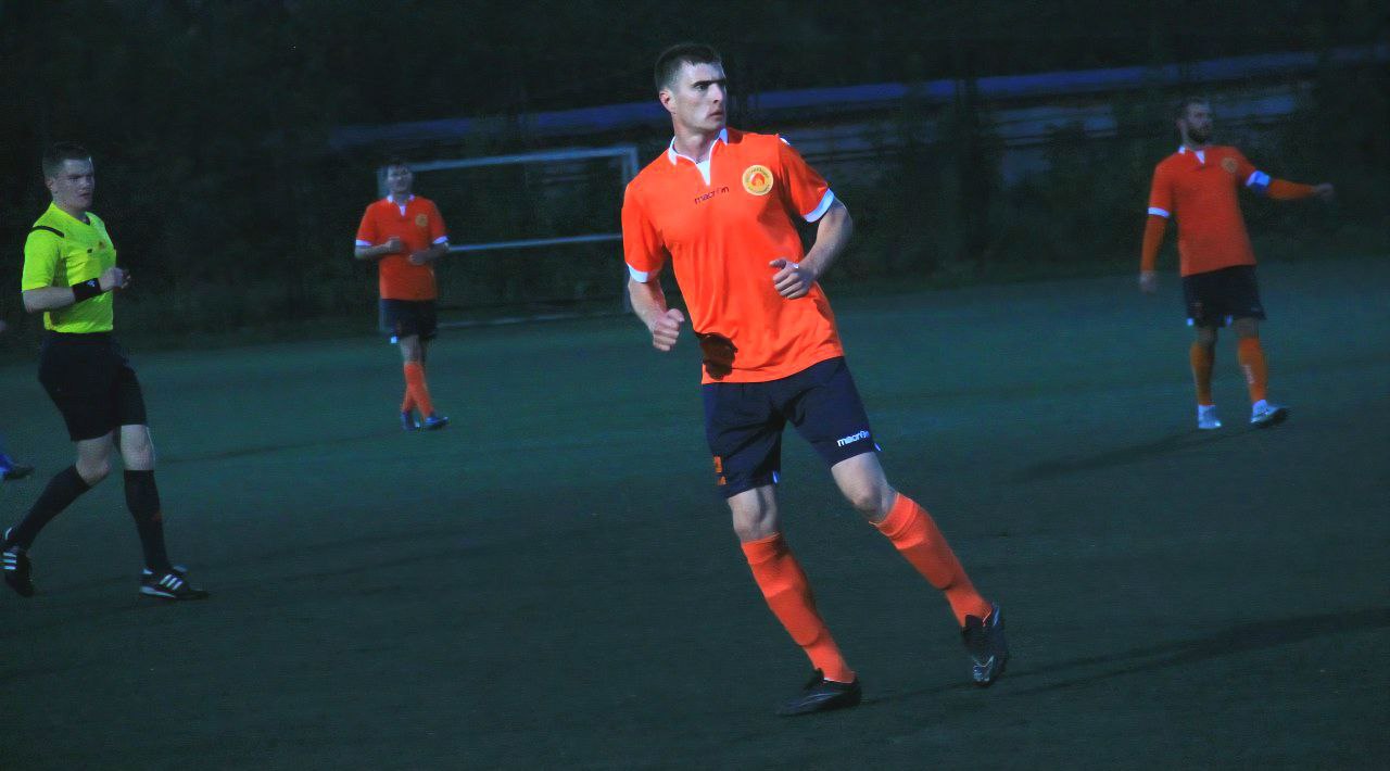 Михаил Ворошилов в матче «Реставрации» и барнаульского «Динамо-М». Фото: ПФК «Динамо-Барнаул» | ВКонтакте