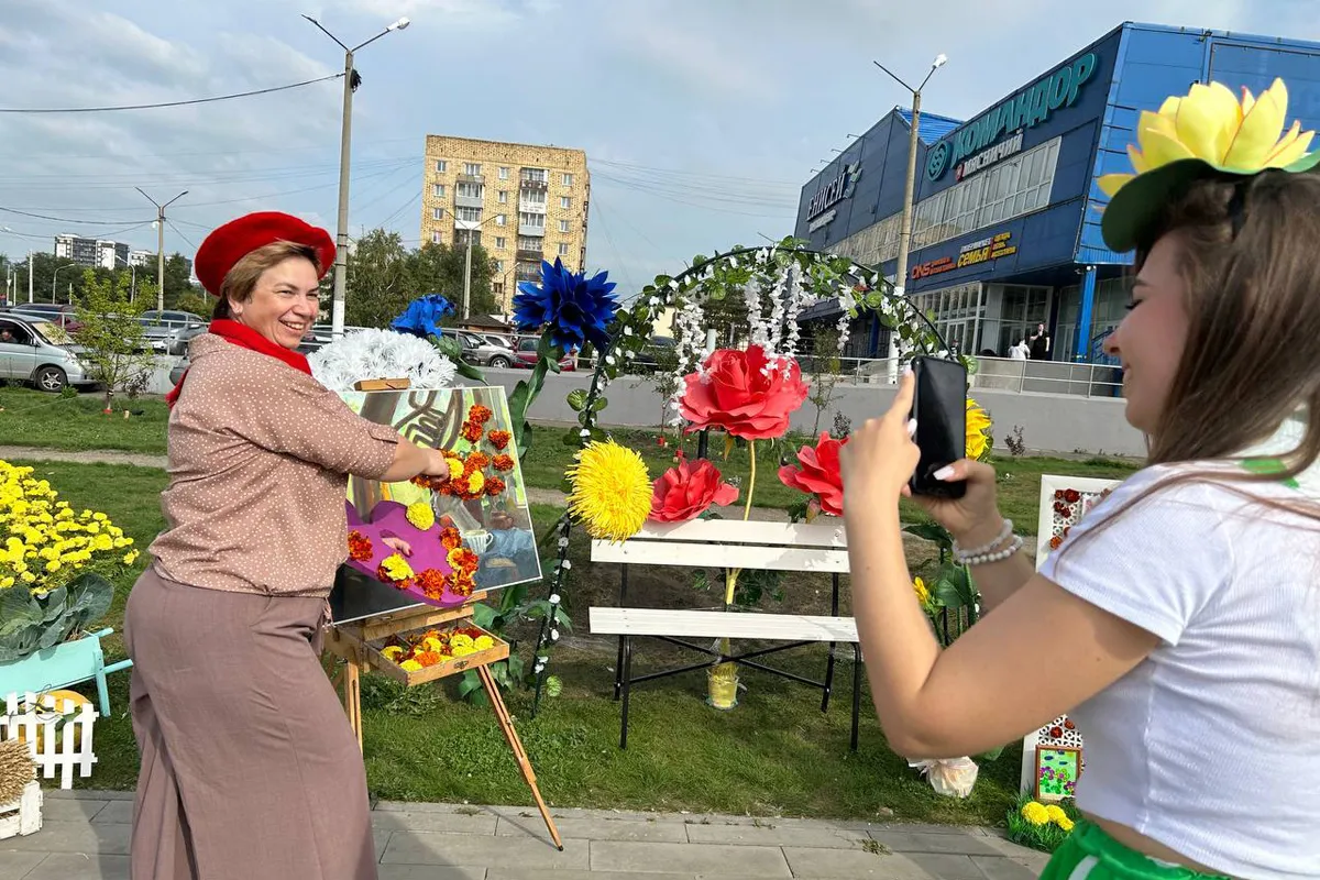 Более 40 участников собрались на выставке-ярмарке «Садовая палитра» в Свердловском районе