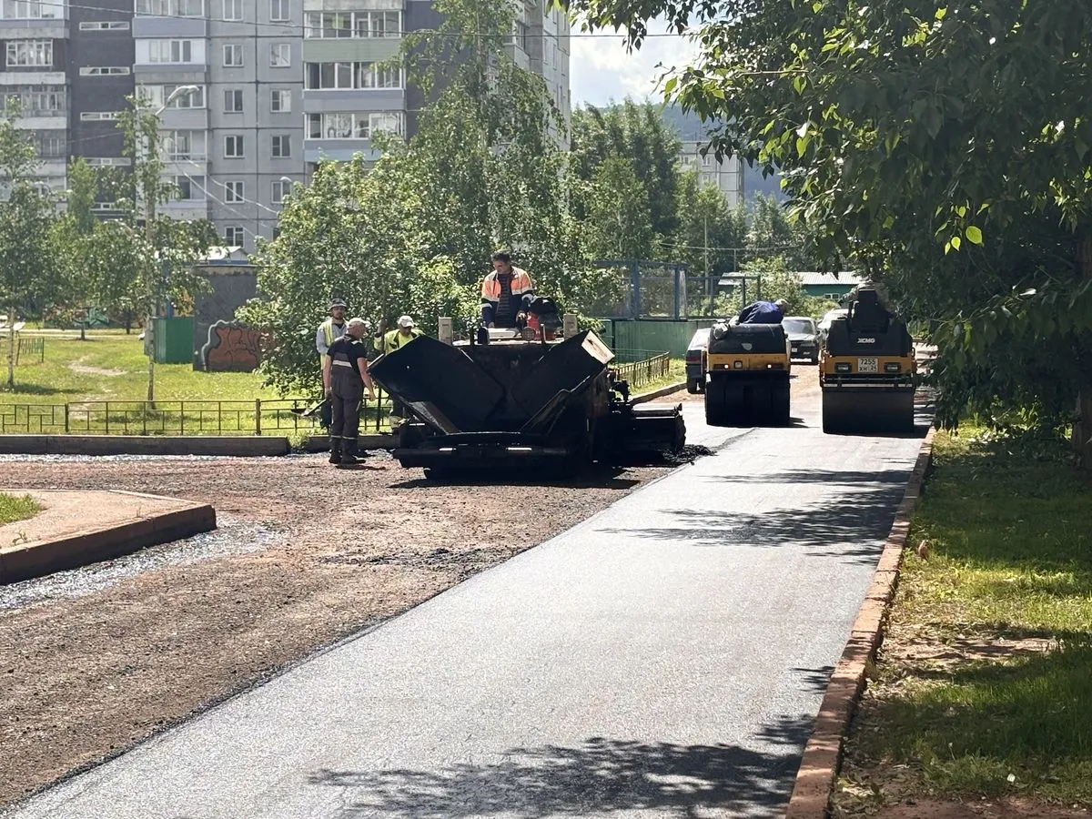 В Свердловском районе Красноярска отремонтировали 11 междворовых проездов