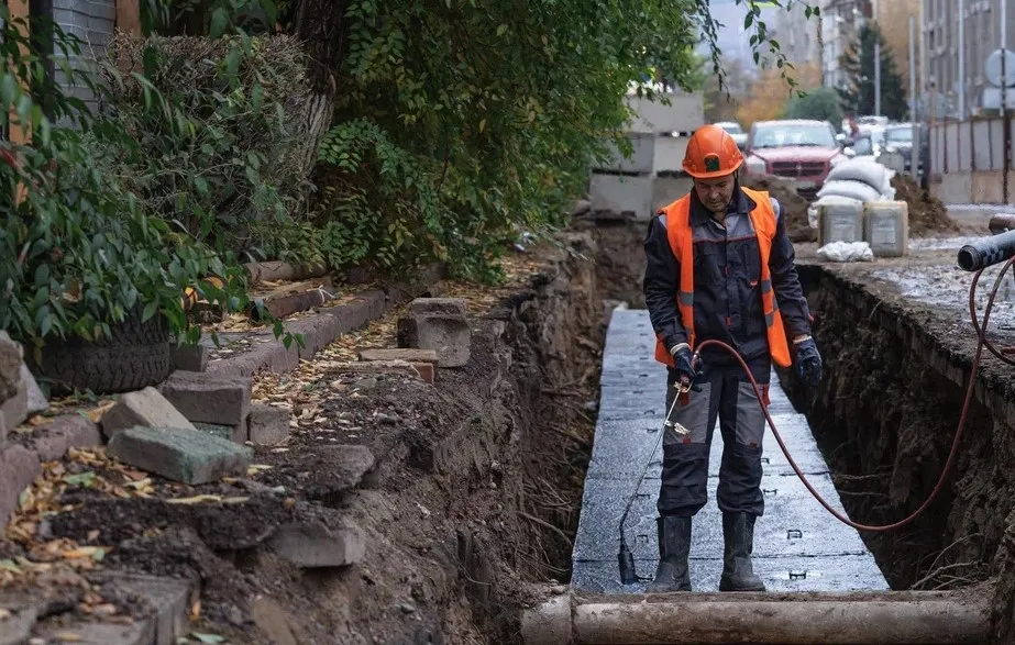 На теплосетях Красноярска продолжается осенний цикл работ