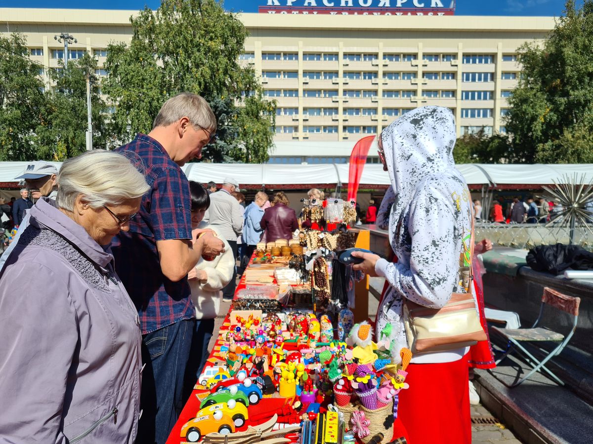 В Красноярске 29 апреля у памятника Чехову пройдет первая в этом году ярмарка