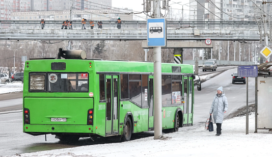 Красноярцам рассказали, когда в салонах автобусов включат отопление